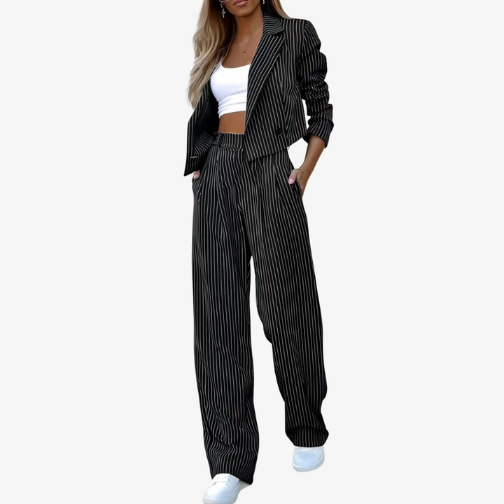 Elegant Two-Piece Women's Set – Effortless Style & Comfort