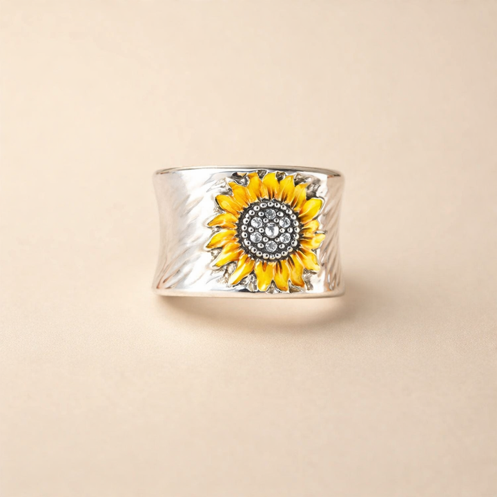Sunflower Ring in Silver