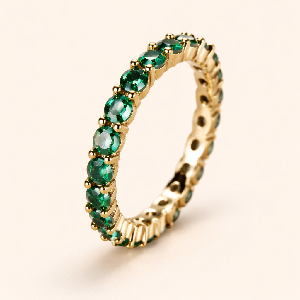 Soft gold ring with refined details