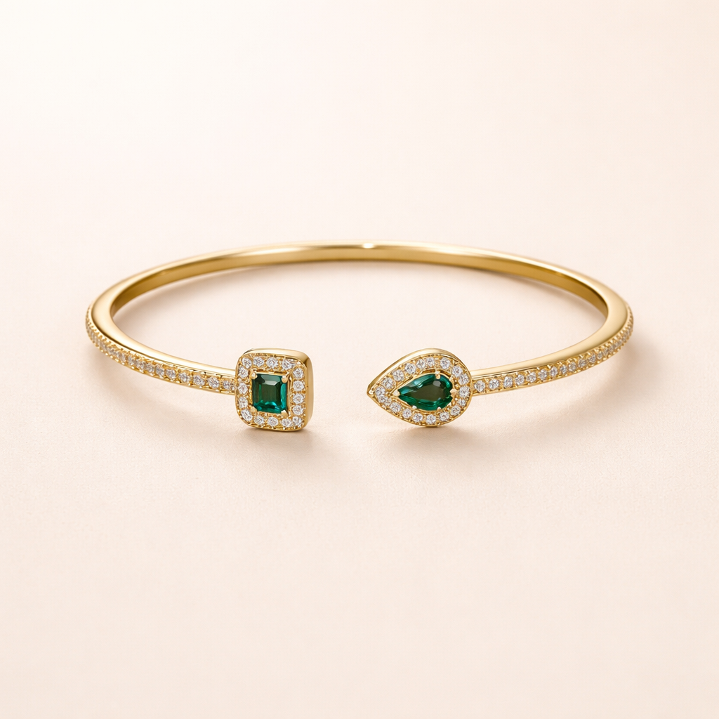 Elegant Gold Bracelet with Refined Details