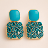 Elegant Gold Earrings with Refined Details
