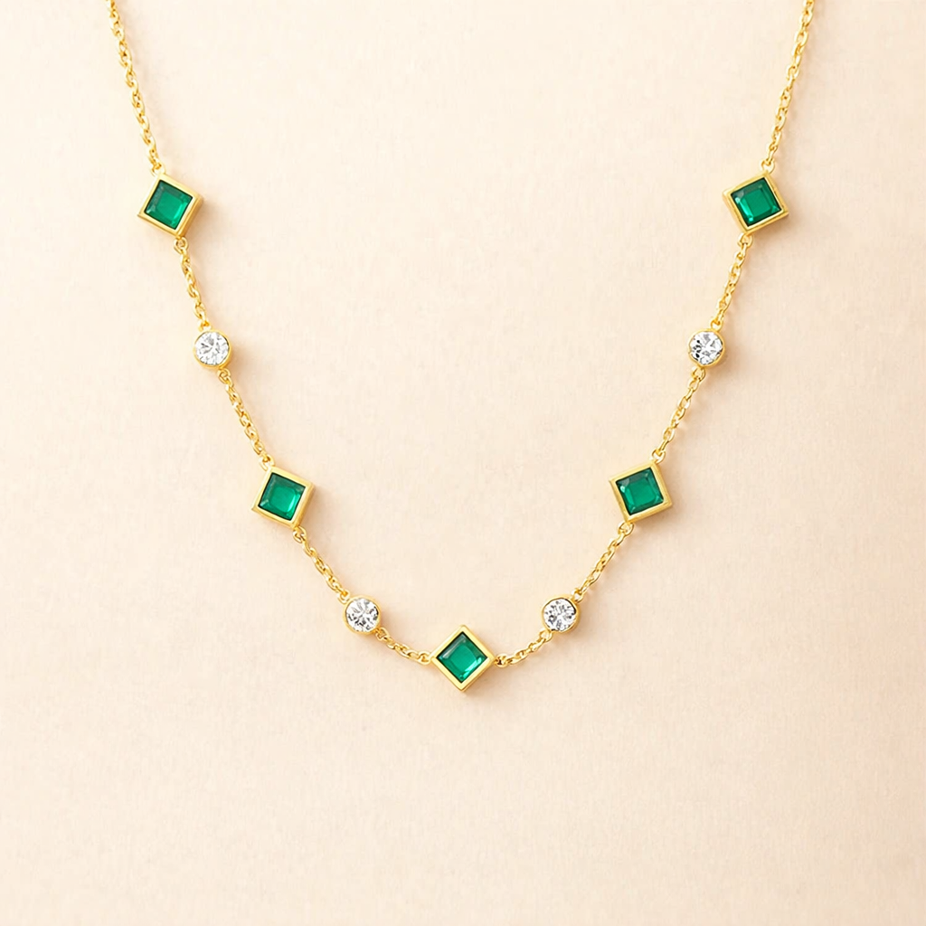 Elegant Gold Necklace with Subtle Flower