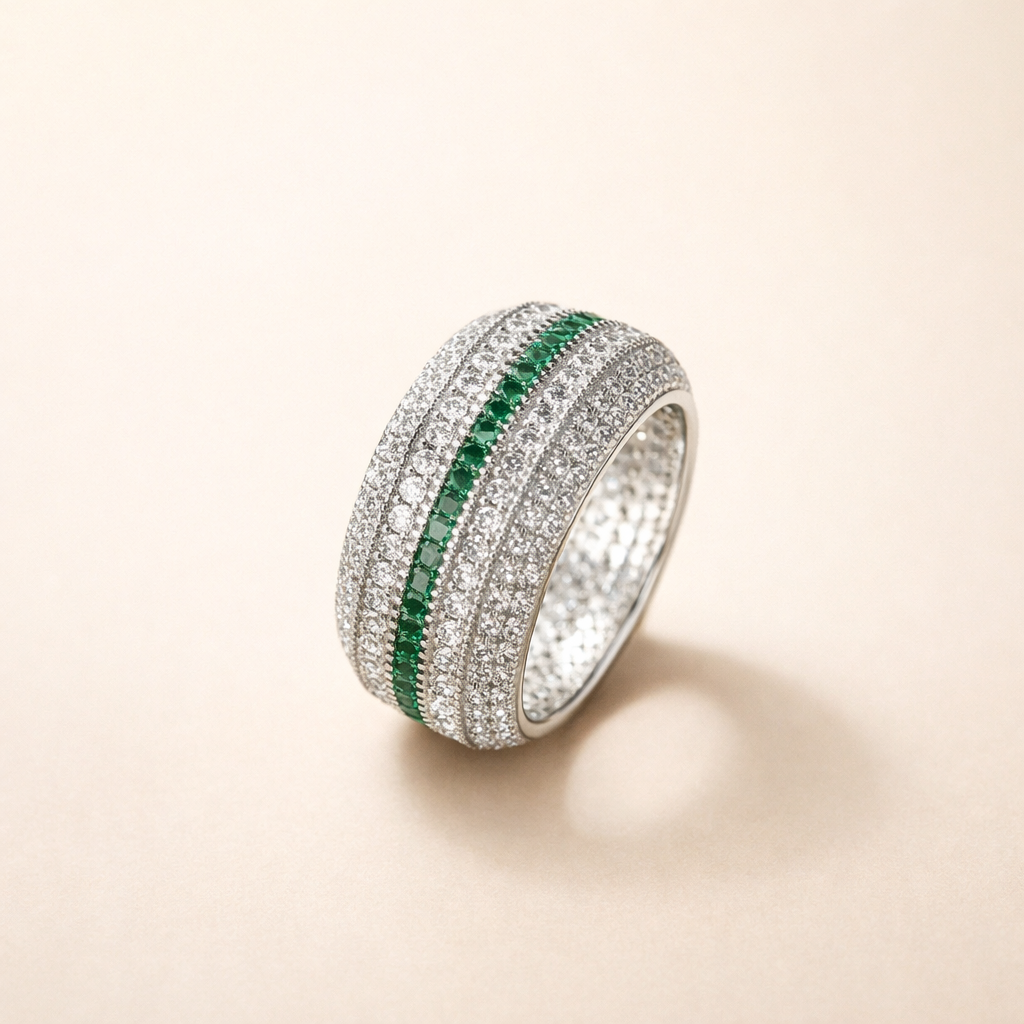 Elegant White Gold Ring with Refined Design