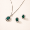 Elegant White Gold Jewellery Set with Refined Details