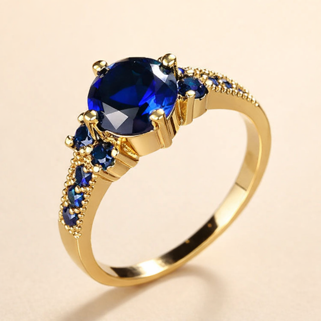 Elegant Gold Ring with Refined Details
