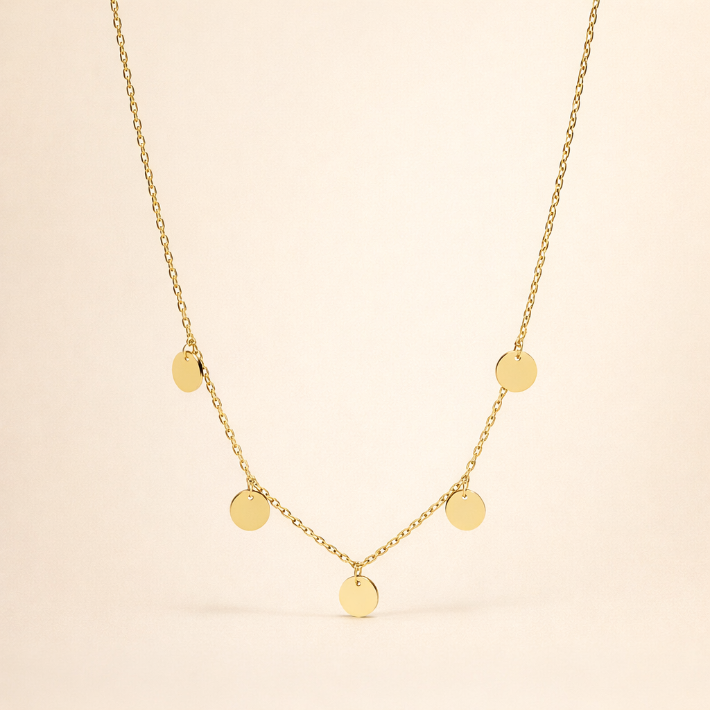 Elegant white gold necklace with a refined look