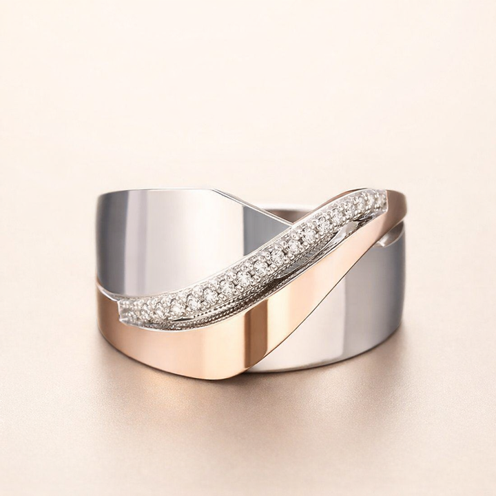 Elegant Rose Gold Ring with Sparkling Cubic Zirconia