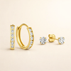 Elegant Gold Earrings with a Refined Design