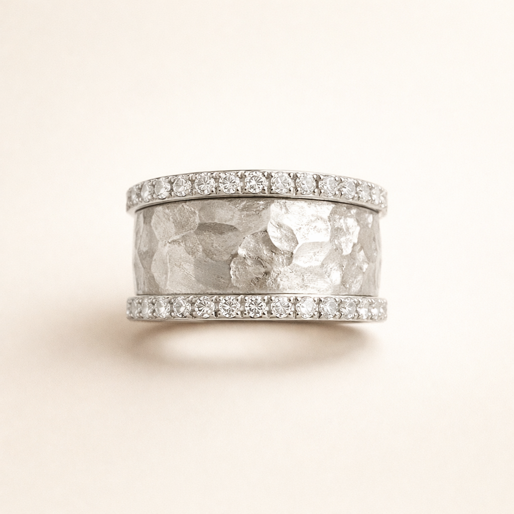 Elegant Cubic Zirconia Ring with Vintage Look