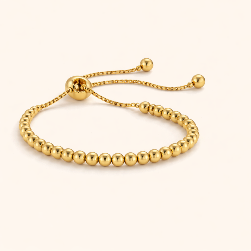 Elegant gold bracelet with pearl details