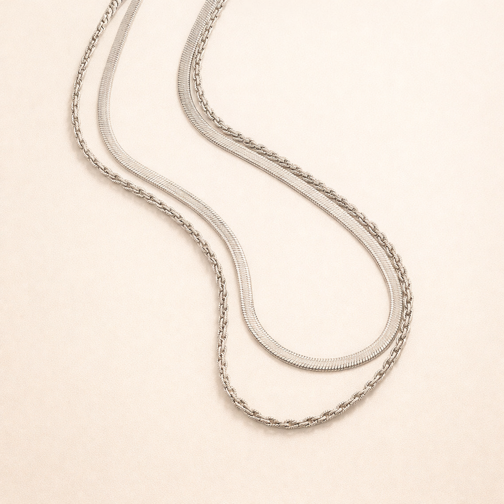 Elegant silver necklace with refined link structure