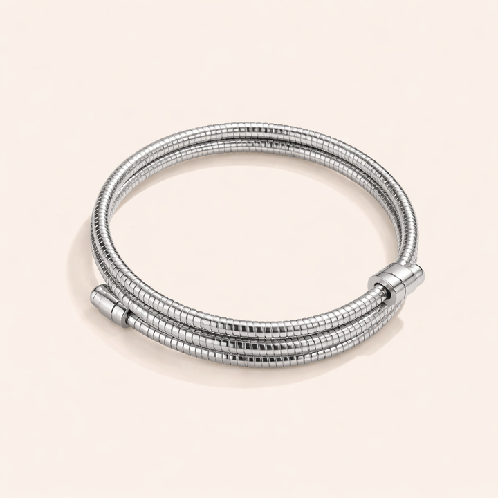 Refined silver bracelet with a subtle twist