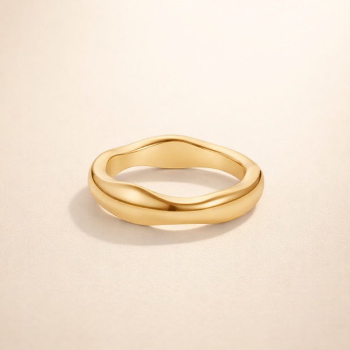 Sparkling silver wave ring set