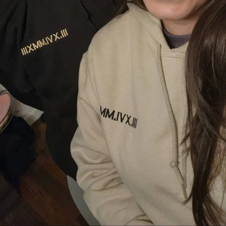 CoupleHoodie - Capture Your Love Story in Style