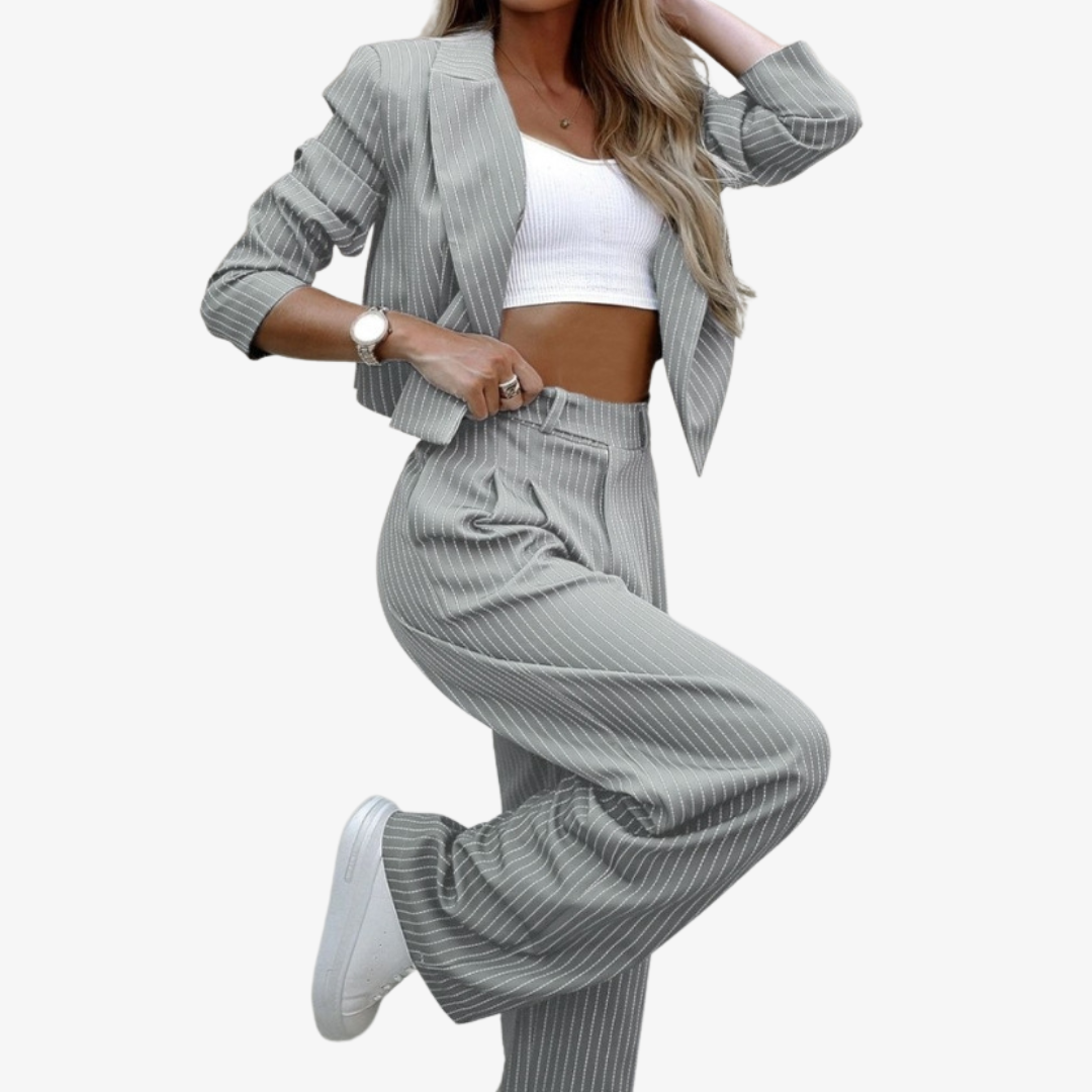 Elegant Two-Piece Women's Set – Effortless Style & Comfort