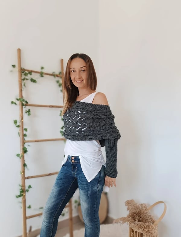 Double-Sleeve Wrap Scarf - Cosy Knit Scarf with Built-In Sleeves