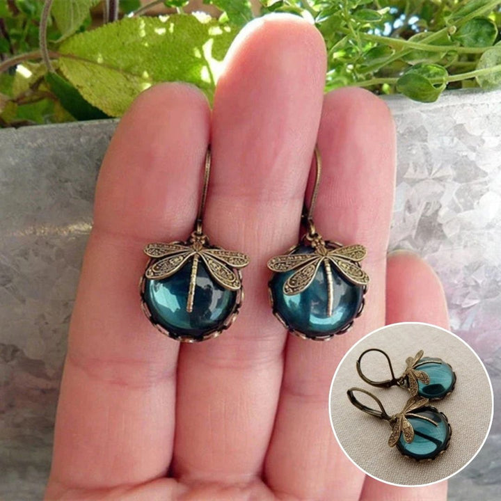 Beautiful Vintage Dragonfly Necklace with Bonus Earrings – Limited-Time Offer