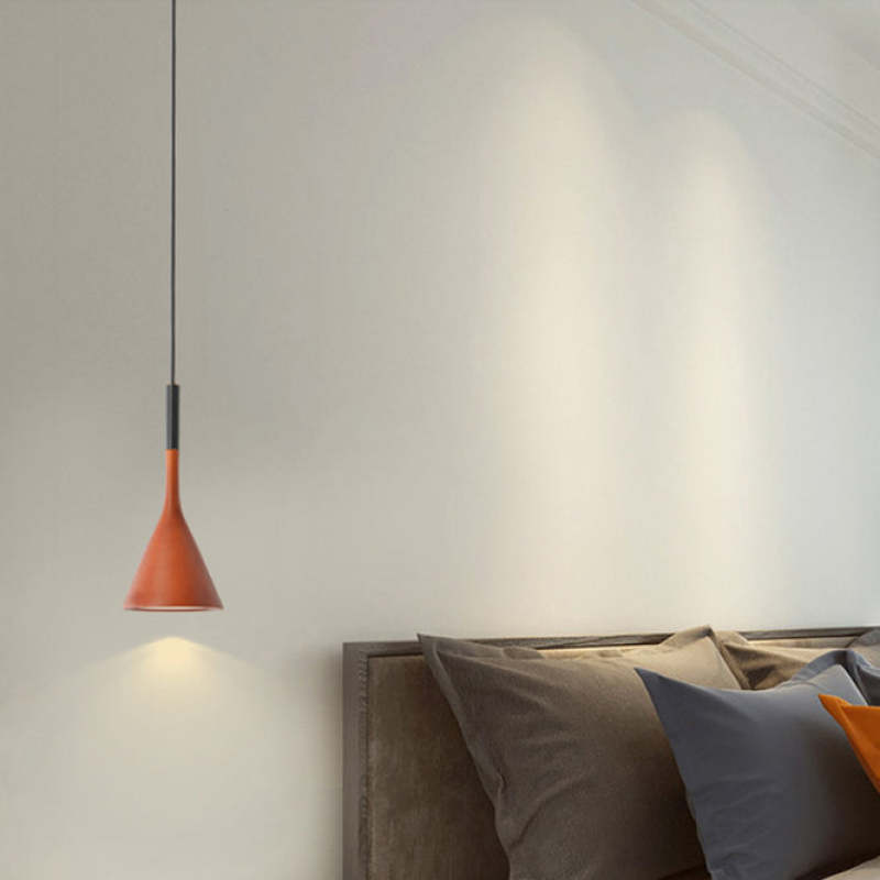 Modern Triangle Pendant Light - Trionda