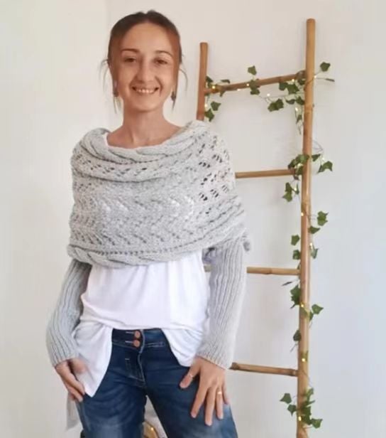 Wrap scarf with double sleeves - cosy knitted scarf with integrated sleeves