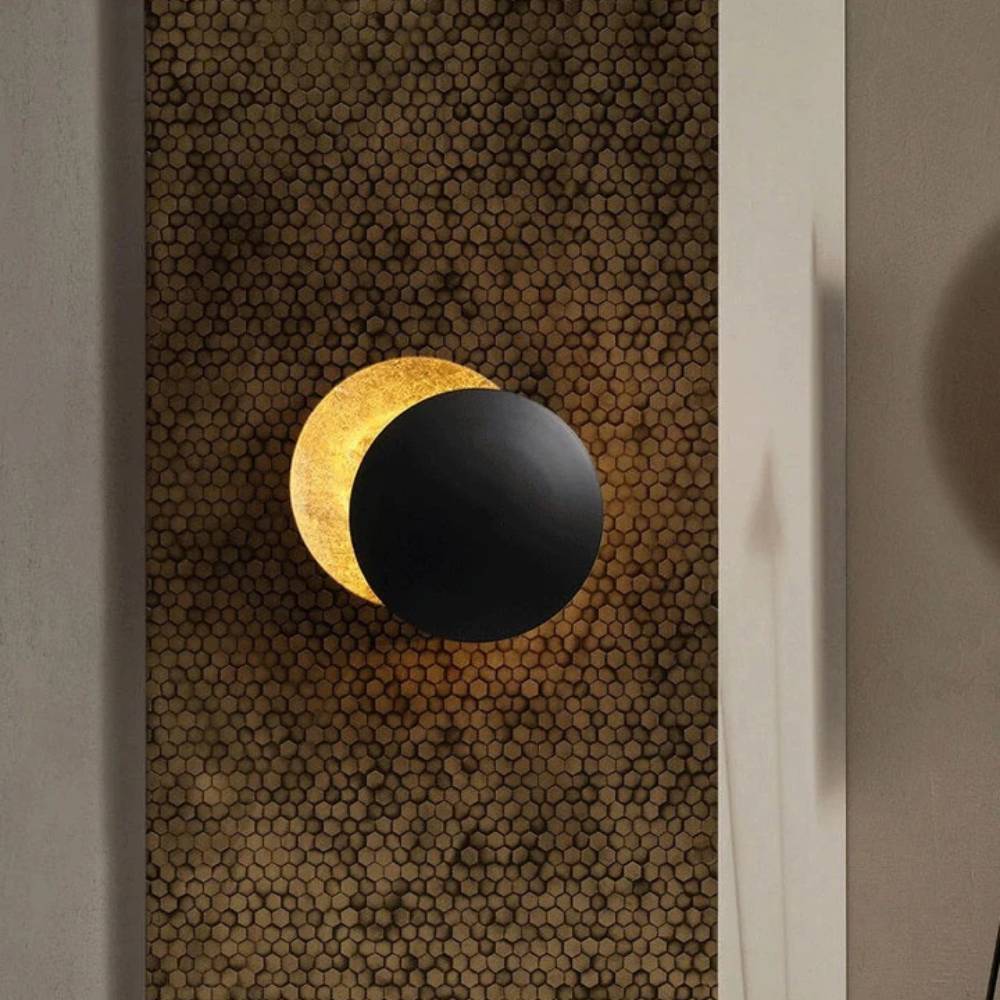 Wall Light with Magical Moonlight - Lunora