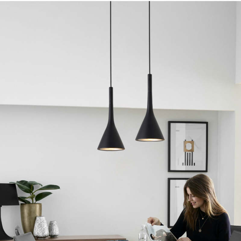 Modern Triangle Pendant Light - Trionda
