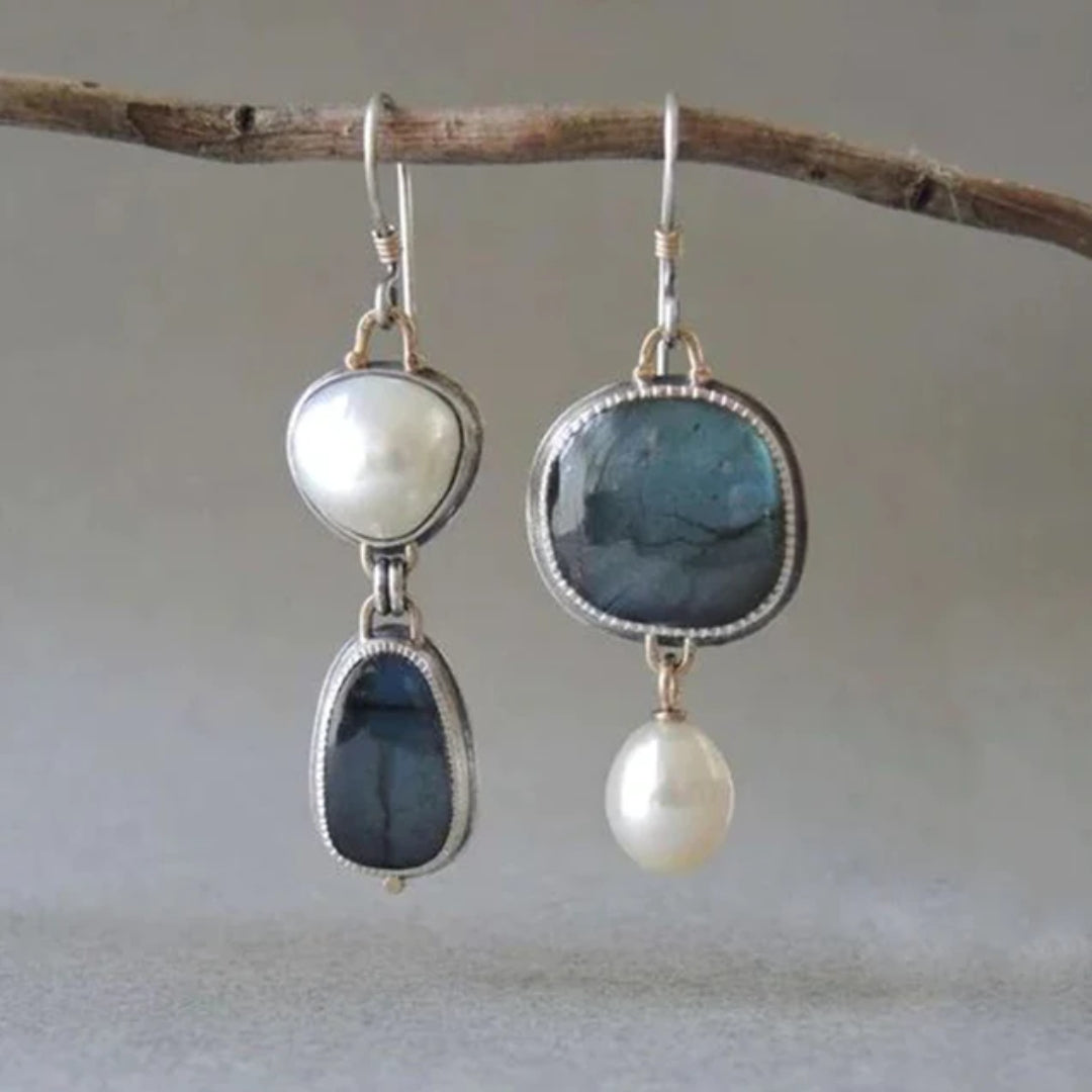 Retro blue pearl earrings