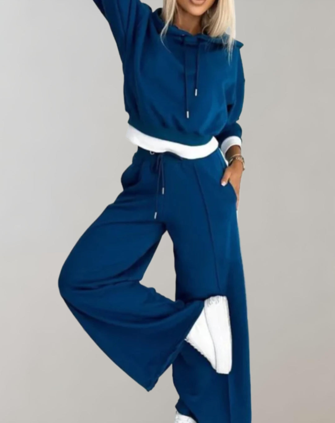 Women's Tracksuit Set – 2-Piece, Comfortable, Casual with Hoodie and Wide-Leg Trousers