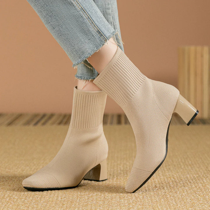 https://cdn.shopify.com/s/files/1/0872/5669/5117/files/Design_extensible_des_bottes_NEOUS_tricot_es..webp?v=1756365011