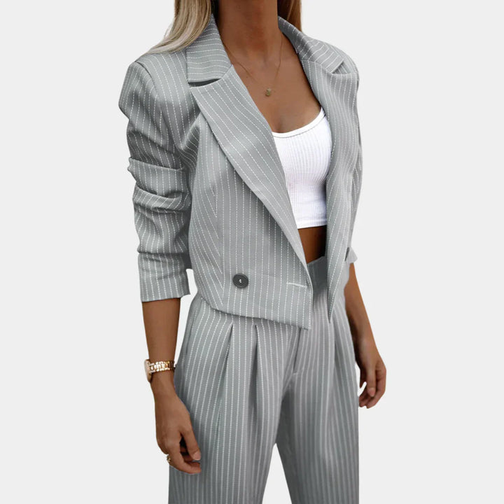 Elegant Two-Piece Women's Set – Effortless Style & Comfort
