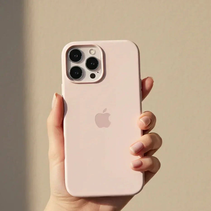 MAGNESOFT LUXE – Magnetic Silicone Case with Soft-Touch Surface for iPhone