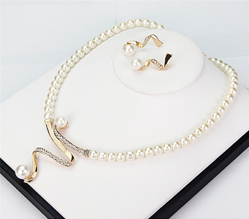 Simple Gold Necklace and Delicate Earrings Set
