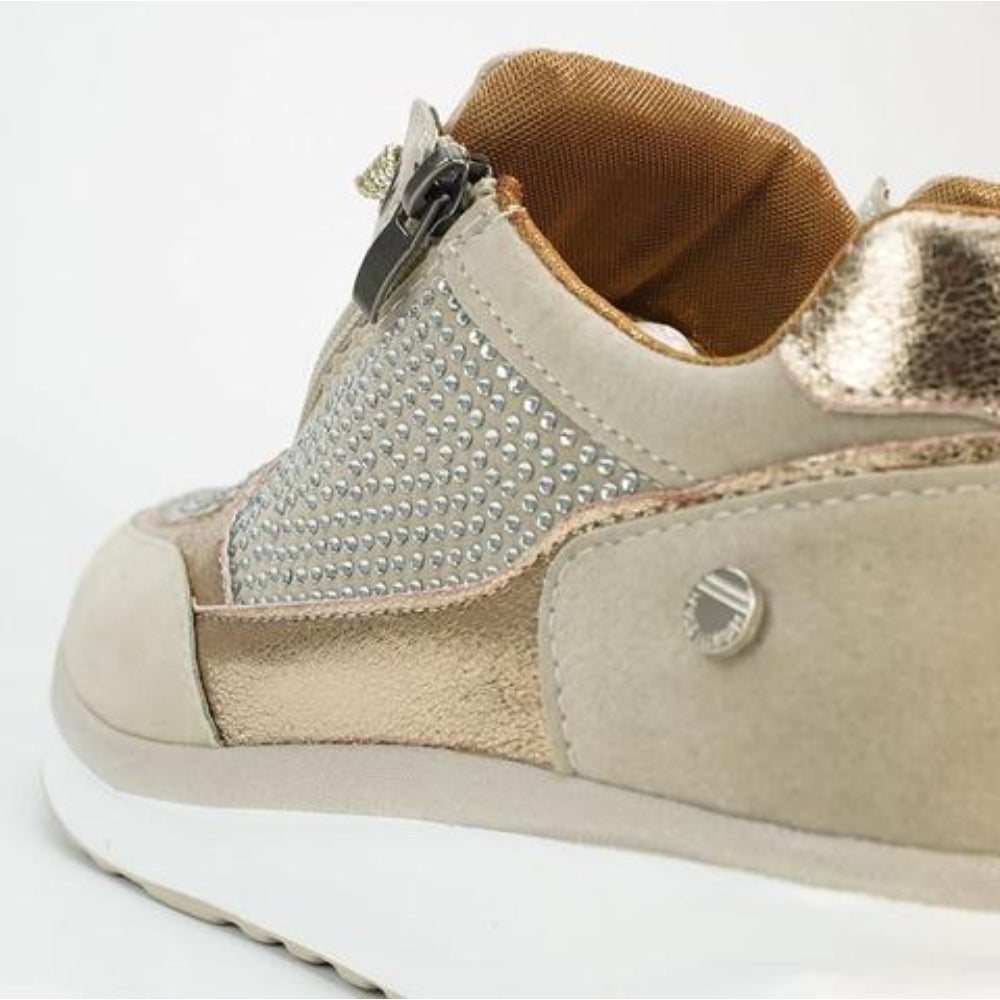 Women's comfort shoes with arch support and non-slip sole for everyday wear