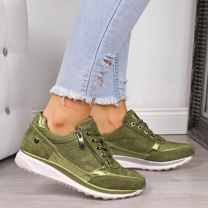 Comfortable women's shoes with arch support and non-slip sole