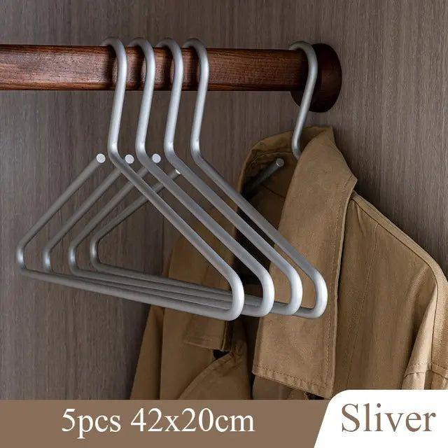 Luxury Non-Slip Clothes Hangers – Closura