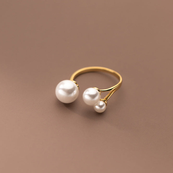 Elegant freshwater pearl ring with refined adjustability