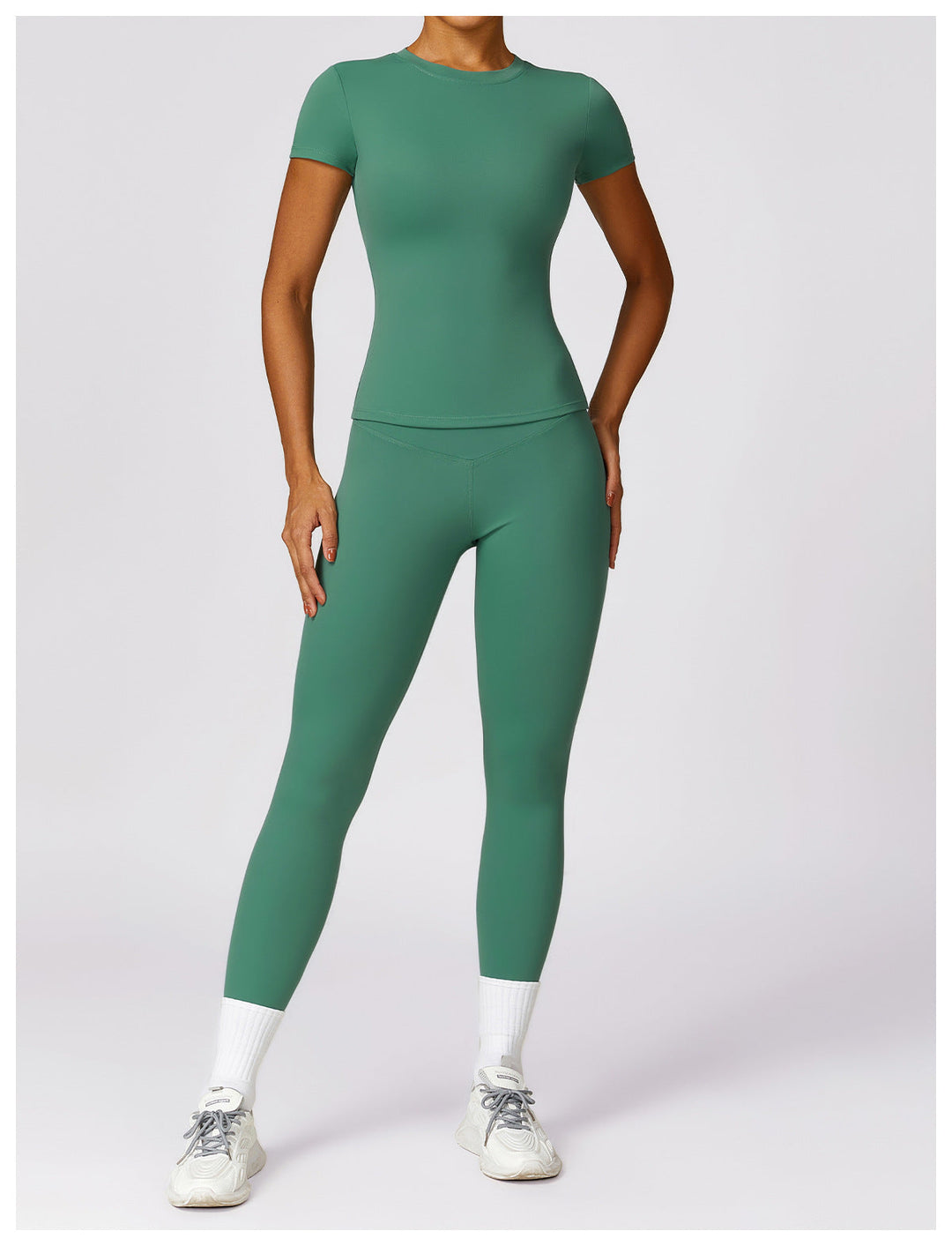 Gabriella - 2-Piece Shaping Gym Set with Short Sleeves