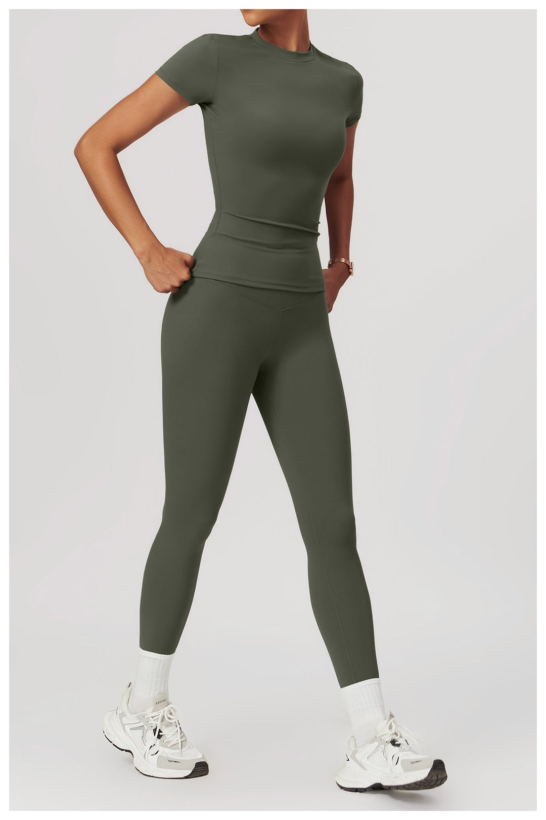 Gabriella - 2-Piece Shaping Gym Set with Short Sleeves
