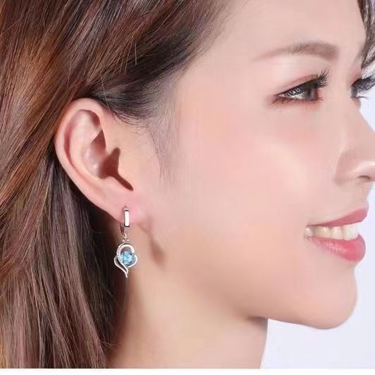 Eclipse white gold earrings with a refined little heart