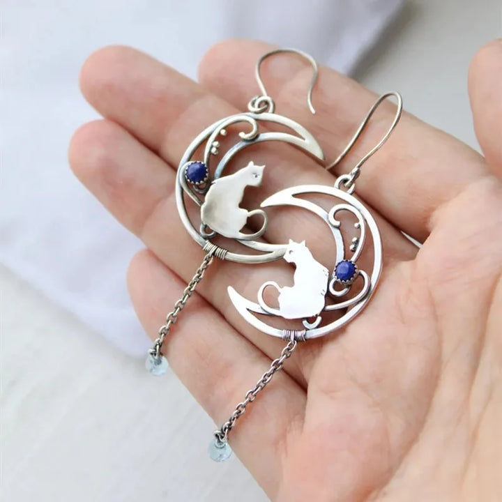 Moonlight Cat Earrings – Vintage Half-Moon Design with Lapis Lazuli Gemstone