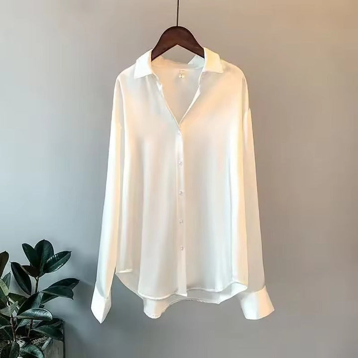 Luxurious Silk Blouse – Elegance and Versatility for Every Occasion