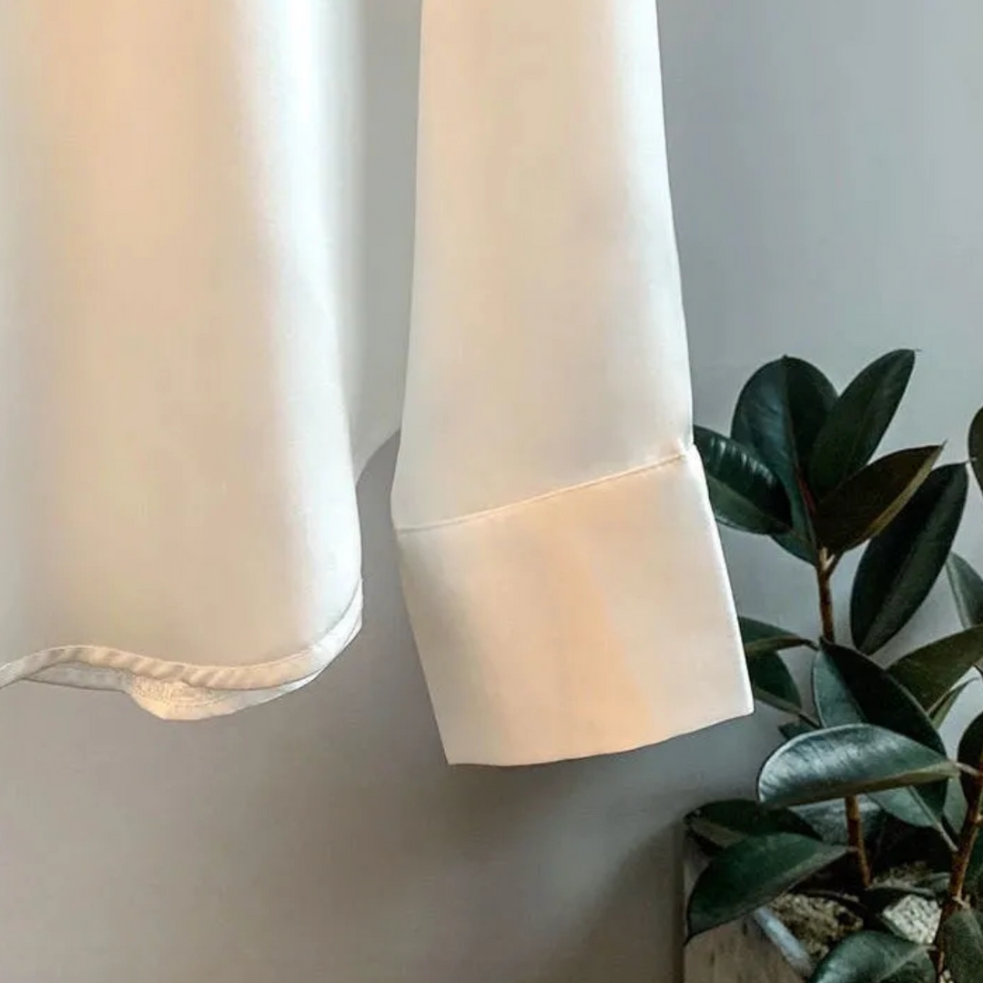 Luxurious Silk Blouse – Elegance and Versatility for Every Occasion