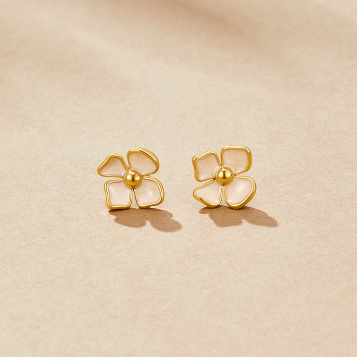 Elegant pearl earrings