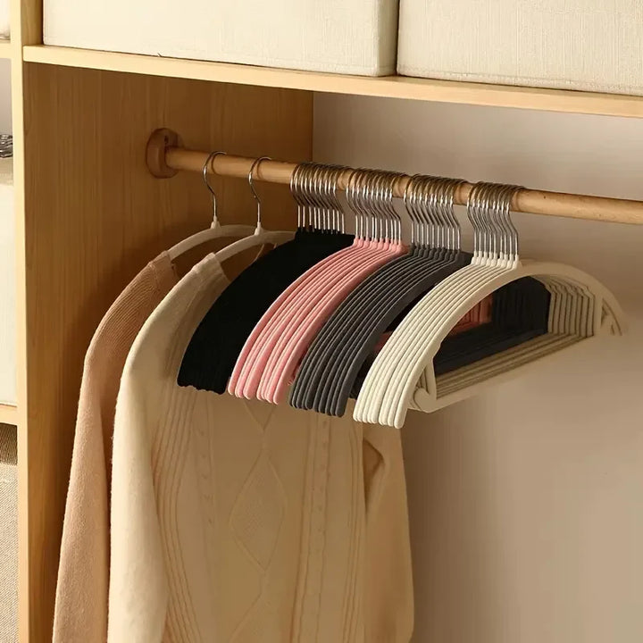 Slim Non Slip Clothes Hangers Space Efficient Closet Storage
