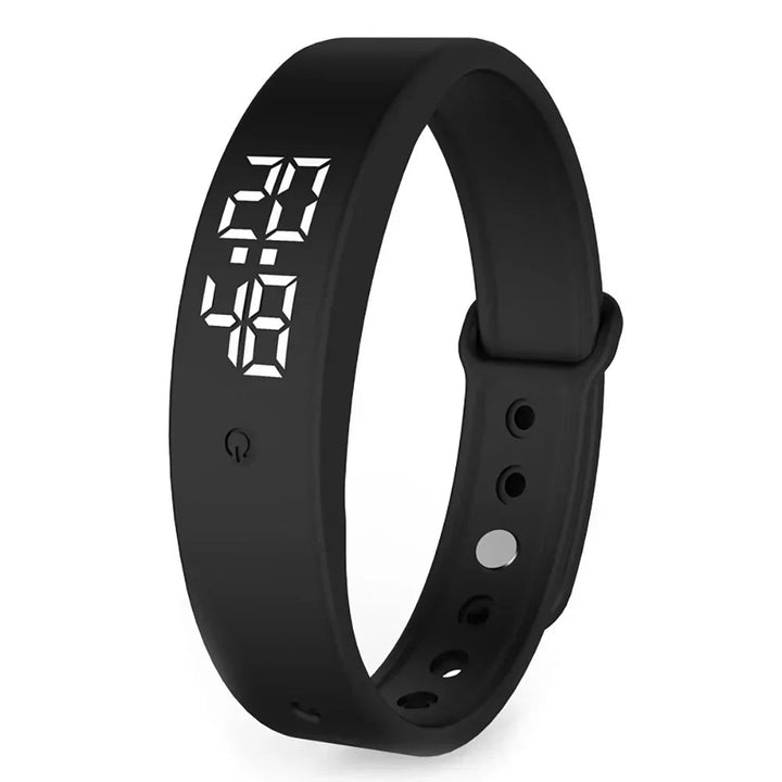 Smartwatch for men and women with fitness tracker
