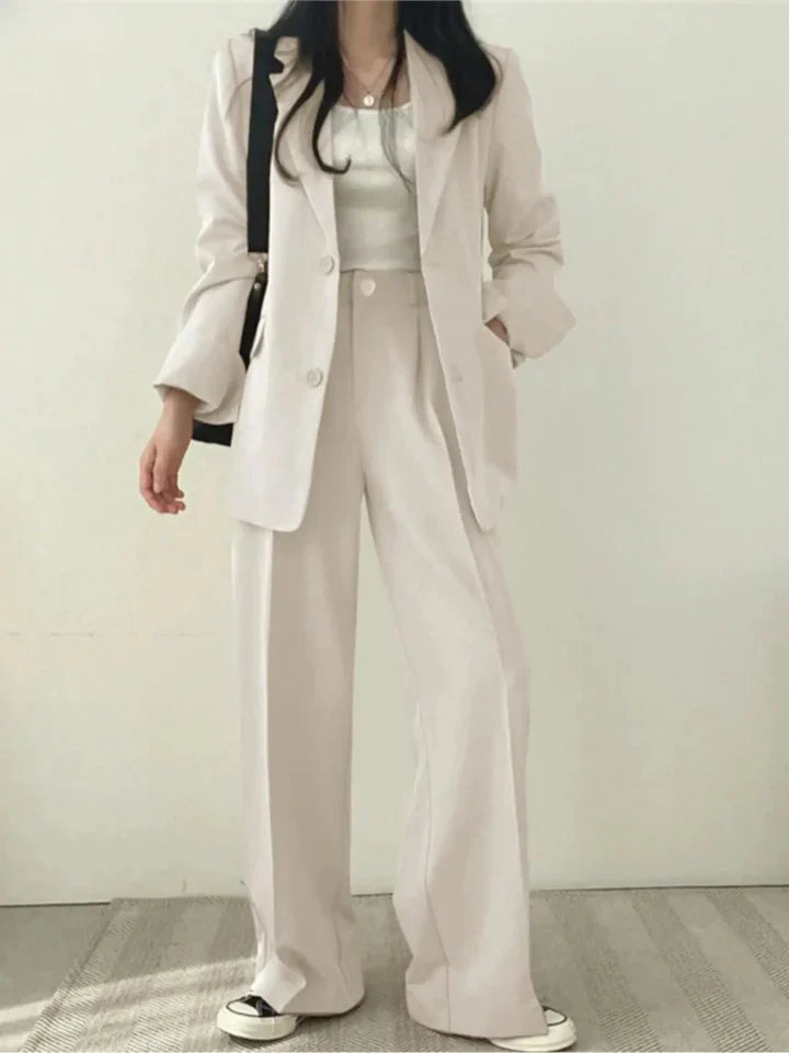 Sophisticated Feminine Style