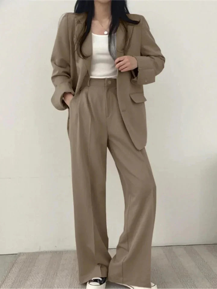 Sophisticated Feminine Style
