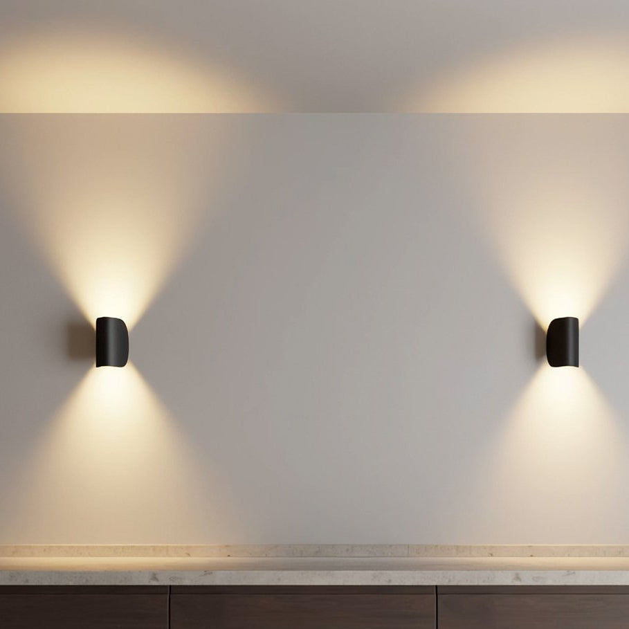 Adjustable LED Wall Lamp with Half-Moon Design | Modern Design for Indoor and Outdoor Use