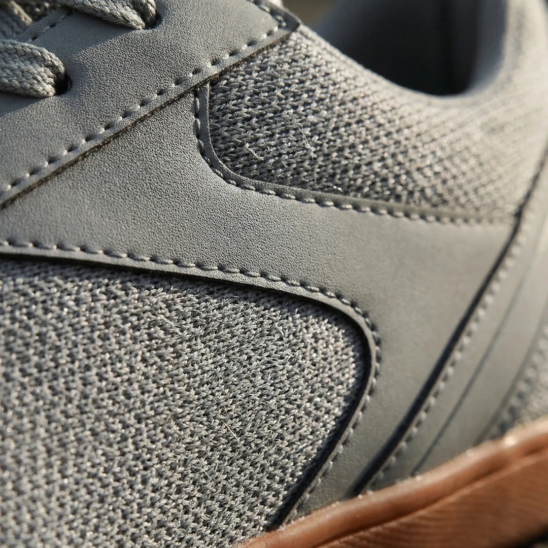 Barefoot-style trainer with a wide toe box - Gregory
