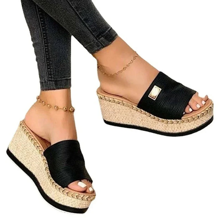 Women's Cushioned Sandals - Ravina