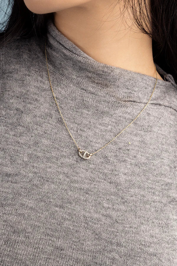 Soft shine white gold necklace with delicate link